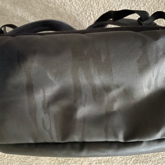 Incase Compass Backpack - Picture 5 of 14